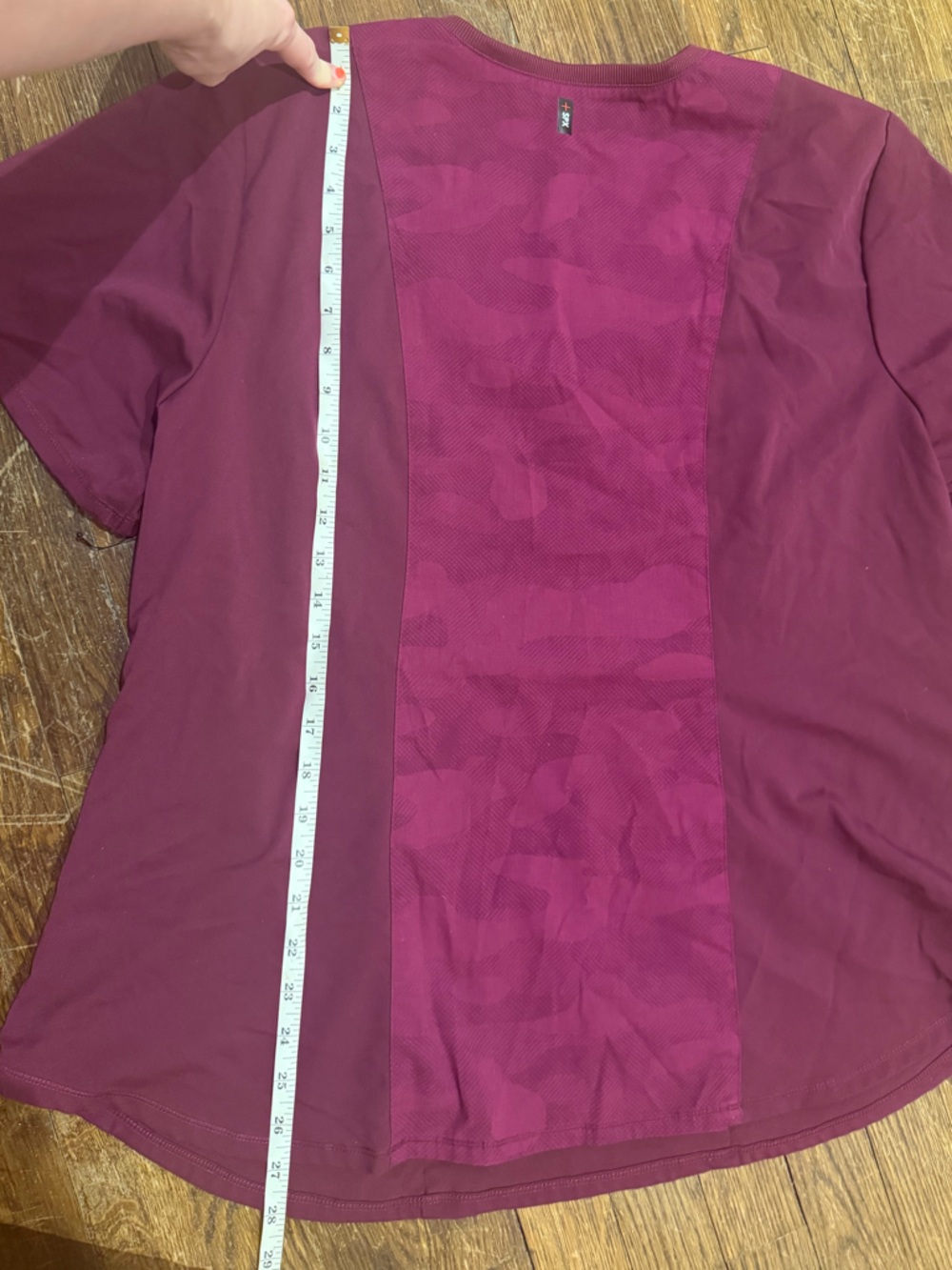 Grey's Anatomy Women's V-Neck Scrub Top - Wine - Picture 4 of 6